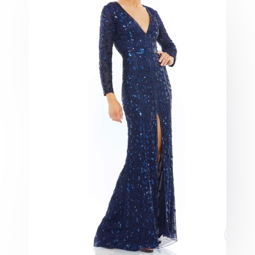 MAC DUGGAL Embellished Long Sleeve V Neck Gown in midnight size 14 new with tags